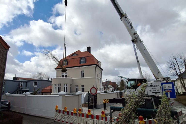 galabau_kappelhoff_blog_großbaumpflanzungen_kran-1